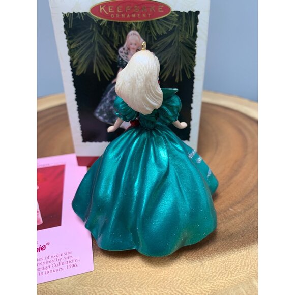 1995 Hallmark Keepsake Ornament Holiday Barbie Collectors Series Handcrafted - Picture 3 of 11